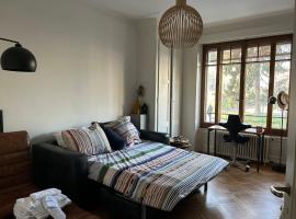 Double Bedroom & Kitchen - Perle du Lac, Geneva, casă de vacanță din Geneva