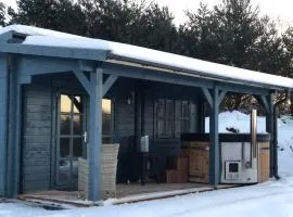 Highland cabin - relaxing hot tub