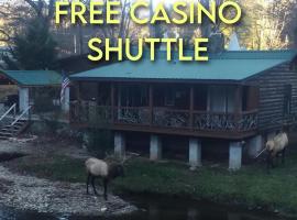 Qualla Cabins and Motel Cherokee near Casino、Whittierのホテル