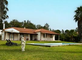 Fantástica Casa de Campo com Piscina perto de Lisboa, hotel v destinácii Santarém