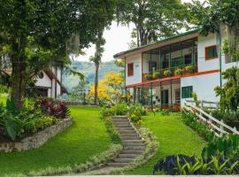 Hacienda Charrascal Coffe Farm, hotel sa Manizales