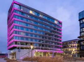 Moxy Amsterdam Houthavens