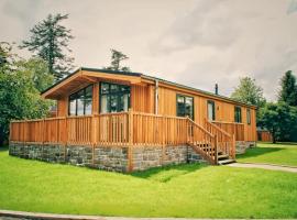 Skyline Lodge Loch Lomond Castle Lodges, hotel a Balloch