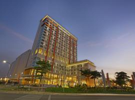 HARRIS Hotel & Conventions Bekasi: Bekasi şehrinde bir otel