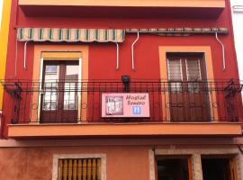 Hostal Senero, hotelli Meridassa