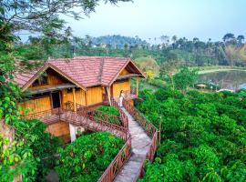 Niyatma Wayanad Pool Resort by VOYE HOMES, rizort u gradu Wayanad