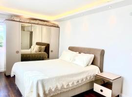 Airport Villa hotel، بيت ضيافة في Arnavutköy