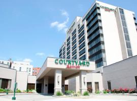 Courtyard Waterbury Downtown, budjettihotelli kohteessa Waterbury