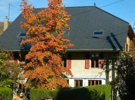 maison de marie, hotel v destinaci Doussard