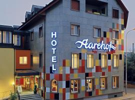 Aarehof Hotel Wildegg, hotell i Wildegg