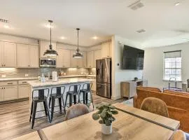 7 Mi to Lewisville Lake Family Townhome in Frisco