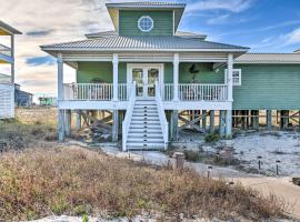 Pool Access and Steps to Beach Coastal Getaway!, ξενοδοχείο σε Gulf Shores