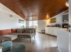 THE ATTIC - Caparica Beach and Surf Apartment