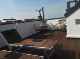 PENTHOUSE Griemann 2 für max 4 Personen mit eigener großer Dachterrasse zum Relaxen! – hotel w mieście Illmitz