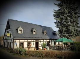 Wirtschaft & Pension Zum Huthaus, hotell i Schneeberg