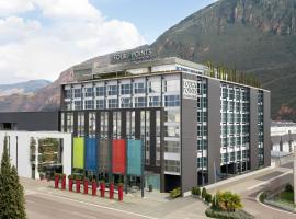 Four Points Sheraton Bolzano Bozen, отель в Больцано