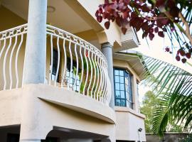 Forget your worries in this serene 5 Bedroom Villa in Ngong, hotelli kohteessa Nairobi