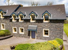 Dingle Courtyard Cottages 2 Bed (Sleeps 4), hotel en Dingle