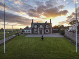 Glenshee Guest House, пансион със закуска в Голспи