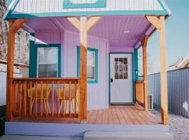 Agave Tiny House at Cactus Flower-HOT TUB-Pet Friendly-No Pet Fees!