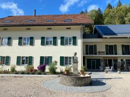 Vacances à la Ferme des Buffles โรงแรมในTravers