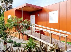 Family Surf Home - Bungalows, hotell i Mafra