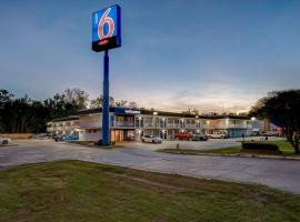 Motel 6-Port Allen, LA - Baton Rouge、ポート・アレンのホテル