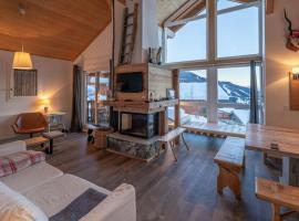 L'ourse et L'ange - Luxury chalet (8p). 3 bedrooms, 2 bathrooms and a loft. In the centre of Vallandry, with ski-in & out, люксовый отель в Ландри