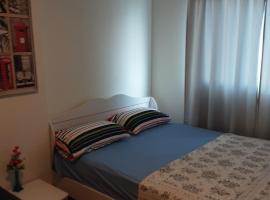 Room in Condo - T8impact Challenger Mueang Thon Thani Free WIFI, hotel v destinaci Nonthaburi