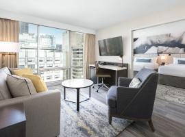 Delta Hotels by Marriott Vancouver Downtown Suites، فندق في فانكوفر