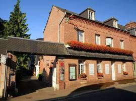 Hôtel Restaurant La Paix La Robe et le Palais, hotel di Forges-les-Eaux