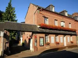 Hôtel Restaurant La Paix La Robe et le Palais