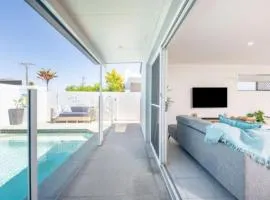 Mooloolaba Escape to Mooloolaba & Feel At Home in Style