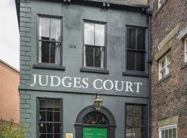 Judges Court, Hotel in York