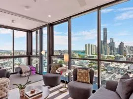 Prime Located Luxe 2 BR Sky Home/Sensational Views