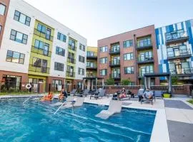 Free parking Gym & Pool Downtown at CityWay