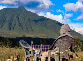 Under Volcanoes View Guest House, feriebolig i Nyarugina