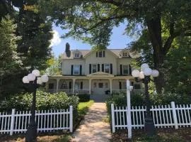 Love Lane Bed & Breakfast