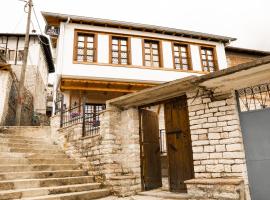 Porta7 Hotel, hotel v mestu Gjirokastër