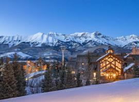 2BR Mountain Lodge Luxury Skiin out Best Amenities، فندق في تيلوريد