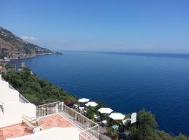 Open Gate, hotel di Praiano