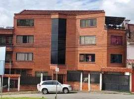 Departamento en Cuenca, 3 Habitaciones y parqueo gratis