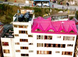 Auckland Hotel and Restaurant Near Mall Road, hotell i Shimla