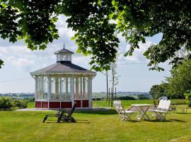 Torsborgs Gård, Bed & Breakfast in Simrishamn