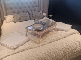 Lenox Bed and Breakfast: Hale şehrinde bir otel