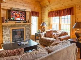 Peyton's Hideaway, 3 Bedrooms, Sleeps 10, Yard, Hot Tub, Pet Friendly, WiFi