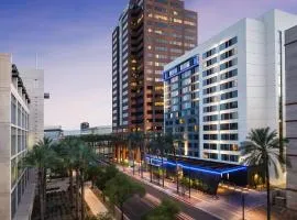 AC Hotel by Marriott Phoenix Downtown