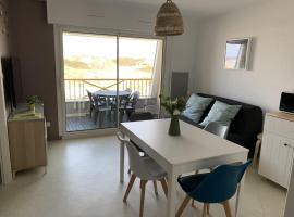 Appartement F2 avec balcon, à 2 pas de la plage, parking privé, animaux admis - FR-1-482-113, hótel í Fort-Mahon-Plage