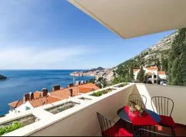 Apartment Zlatni Potok - Best View of the Old Town