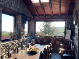 Kalnu kotedža Blessings Chalet στον Παλαιό Άγιο Αθανάσιο με Τζάκι, Barbeque, μεγάλη αυλή και υπέροχη θέα pilsētā Palaijosa Ajos Atanasiosa